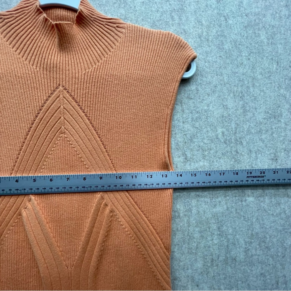 NEW Guess Women's Turtleneck Fine Gauge Sleeveless Top XL - Picture 10 of 10